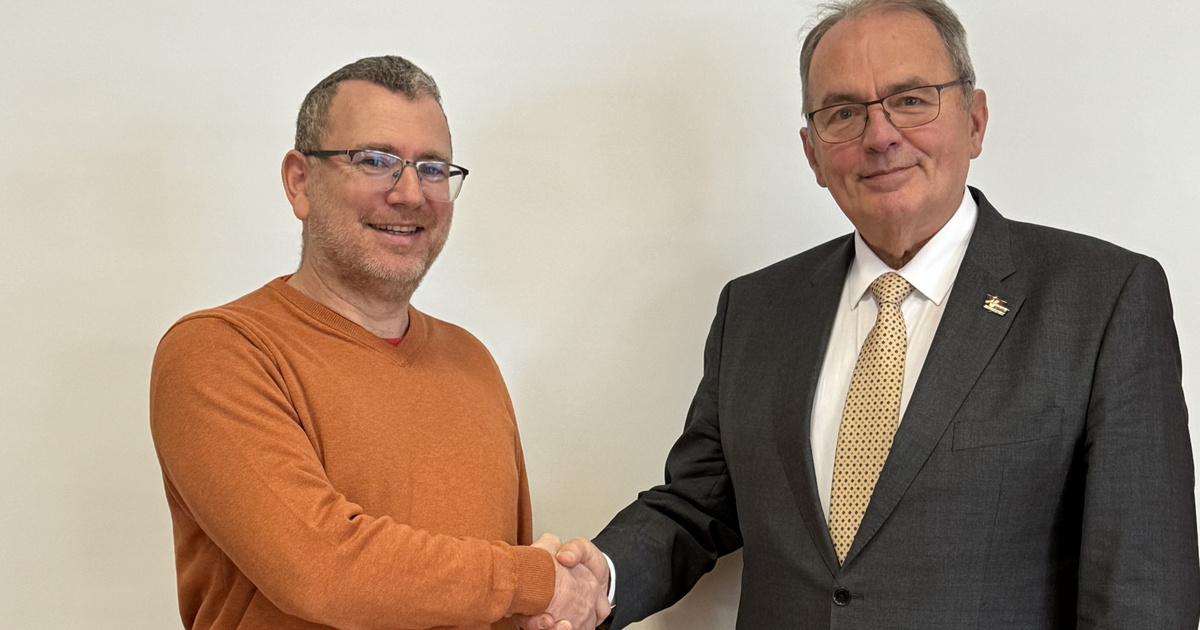 Visszalépés helyett összefogás: két baloldali párt is elindul a választáson