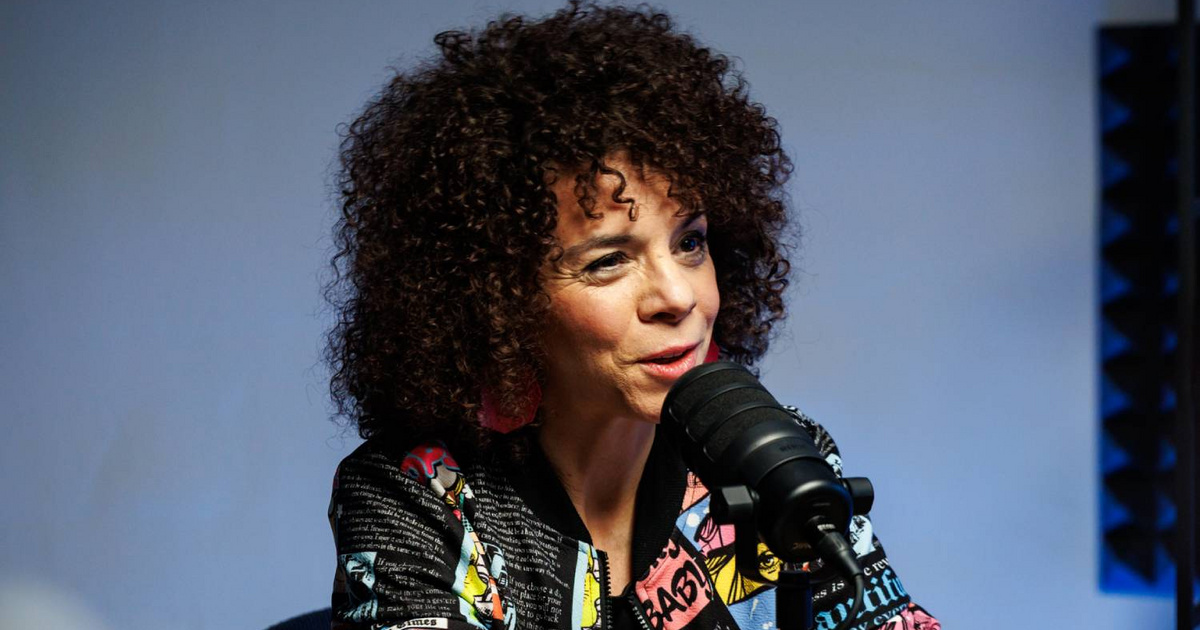 A magyar műsorvezetőre megszólalásig hasonlít a testvére: még a hangjuk is egyforma