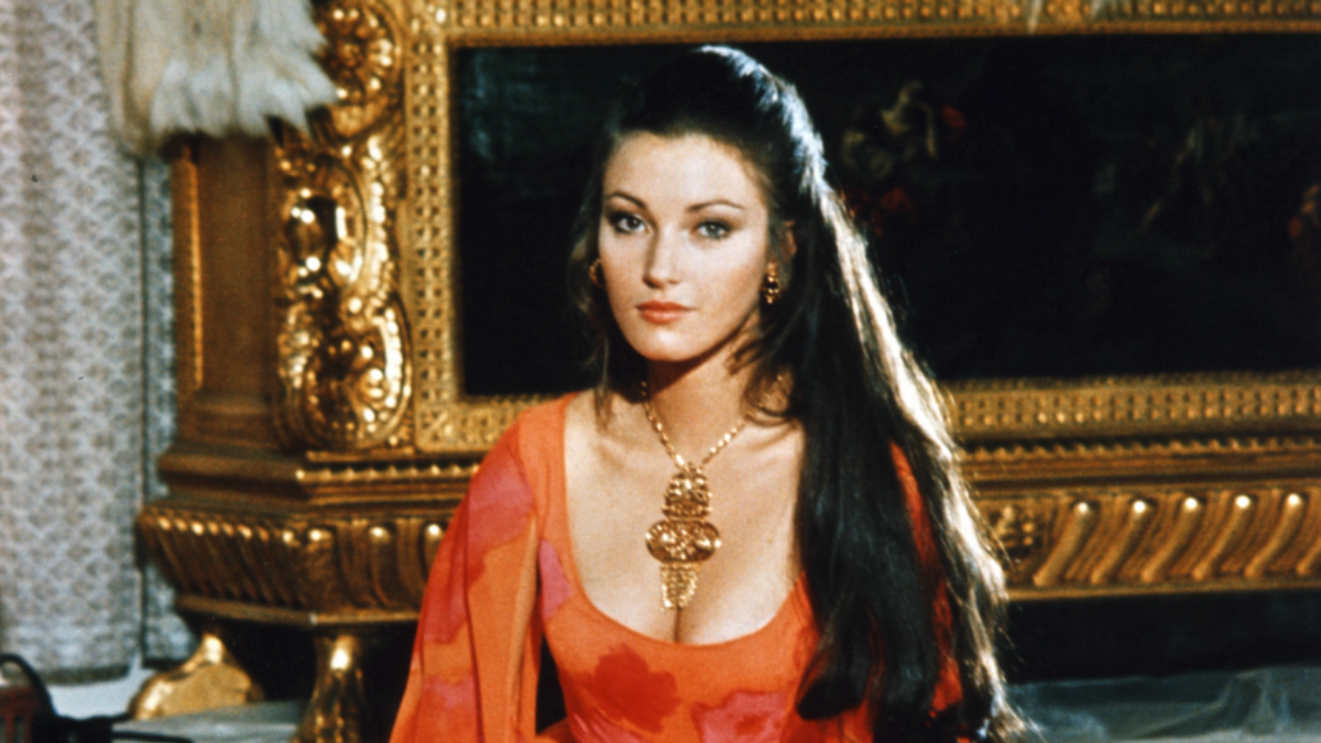 A kor csak egy szám: 74 évesen érzi magát csúcsformában az egykori Bond-lány