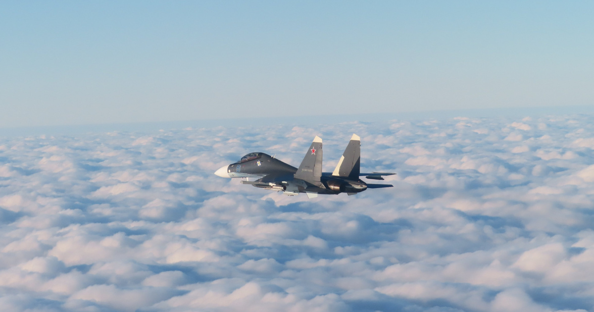 Szokatlan fegyverzettel ellátott orosz vadászgépet fogtak el a NATO egységei