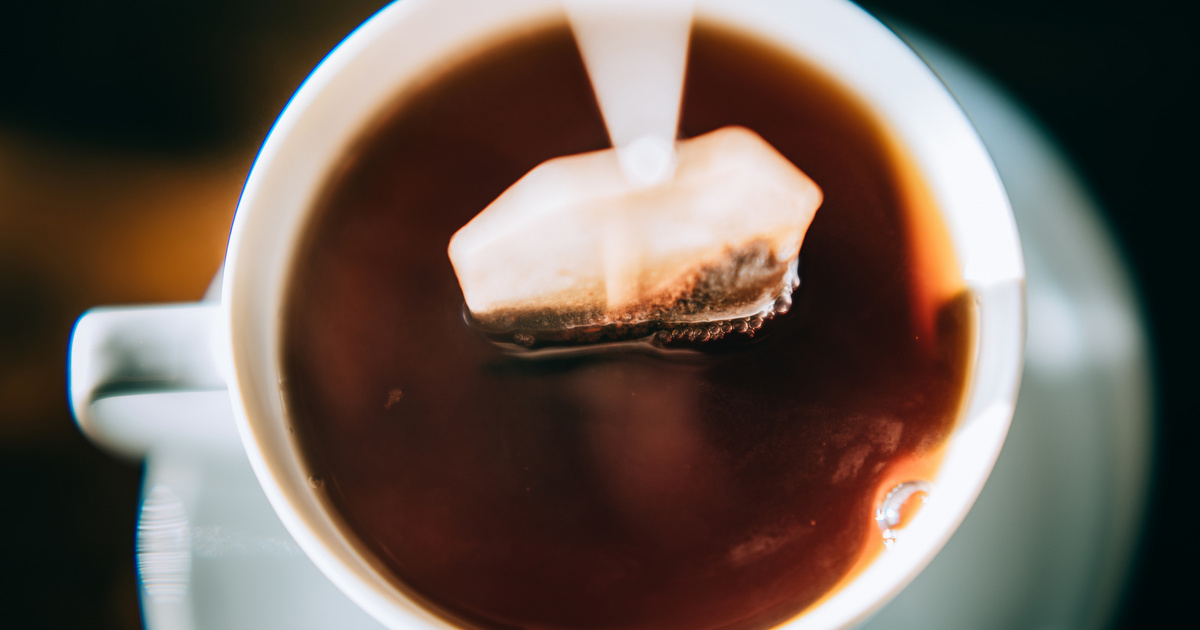 Mi okozza a tea felszínén képződő hártyát? Így tüntetheted el