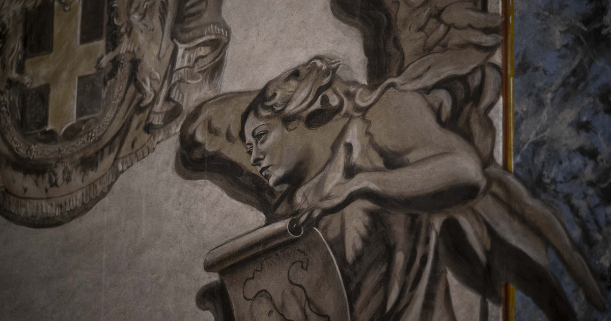 Akkora botrány lett a Giorgia Meloniról mintázott angyalból, hogy a Vatikánnak kellett közbelépnie