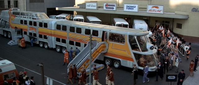 Az utasok beszállítása a Big Busba
