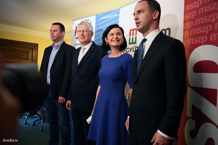 Molnár Csaba, Falus Ferenc főpolgármester-jelölt, Kunhalmi Ágnes és Szigetvári Viktor azon a sajtótájékoztatón, amelyet az ellenzéki pártok fővárosi önkormányzati választási együttműködéséről tartottak az Európa kávéházban 2014. augusztus 15-én.