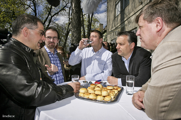 Kósa Lajos, Szájer József, Bayer Zsolt, Orbán Viktor és Stumpf István 2013-ban a Fidesz 25. születésnapján.