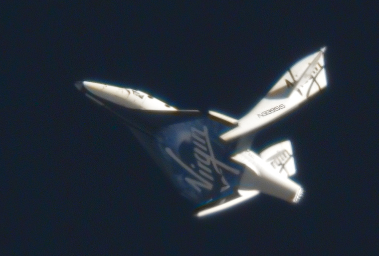 A SpaceShipTwo fékező rendszere működés közben