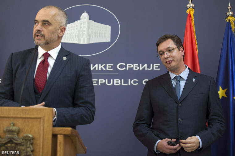 Edi Rama és Aleksandar Vučić a belgrádi sajtótájékoztatón