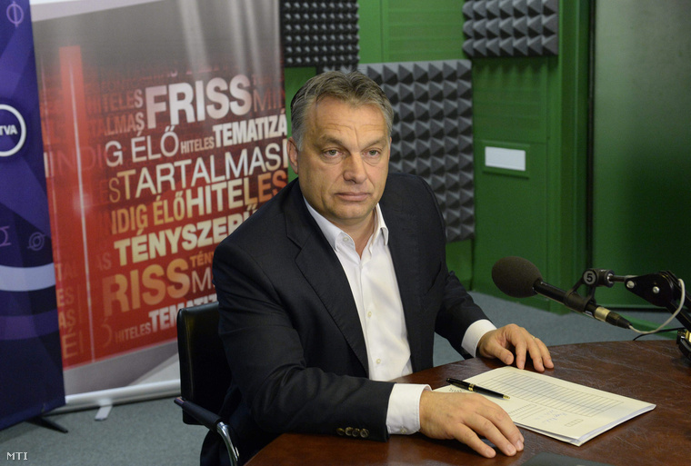 Orbán Viktor miniszterelnök a Magyar Rádió stúdiójában ahol interjút adott a Kossuth Rádió 180 perc című műsorának 2014. november 14-én.