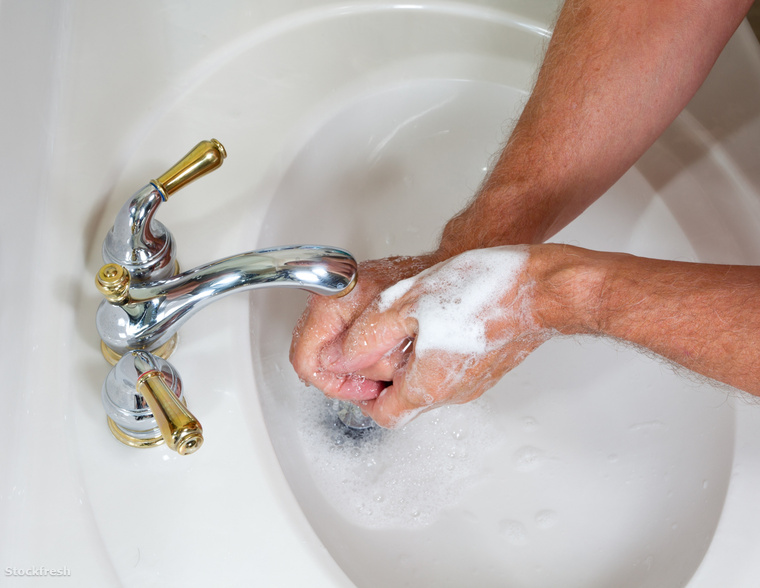 stockfresh 1156623 senior-male-wash-hands-with-soap sizeM