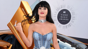 Katy Perry leperverzezte a zaklató lesifotósokat