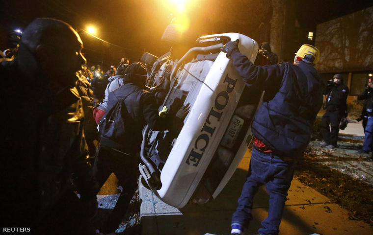 Viszonylag nyugodtan telt az éjszaka Fergusonban