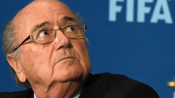 Titkos tárgyalással golyózhatják ki Blattert