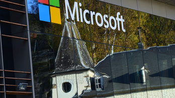 Megzuhant a Microsoft profitja