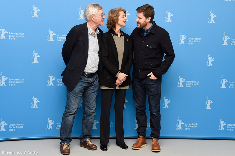 Tom Courtenay, Charlotte Rampling és Andrew Haigh a film sajtótájékoztatója előtt.