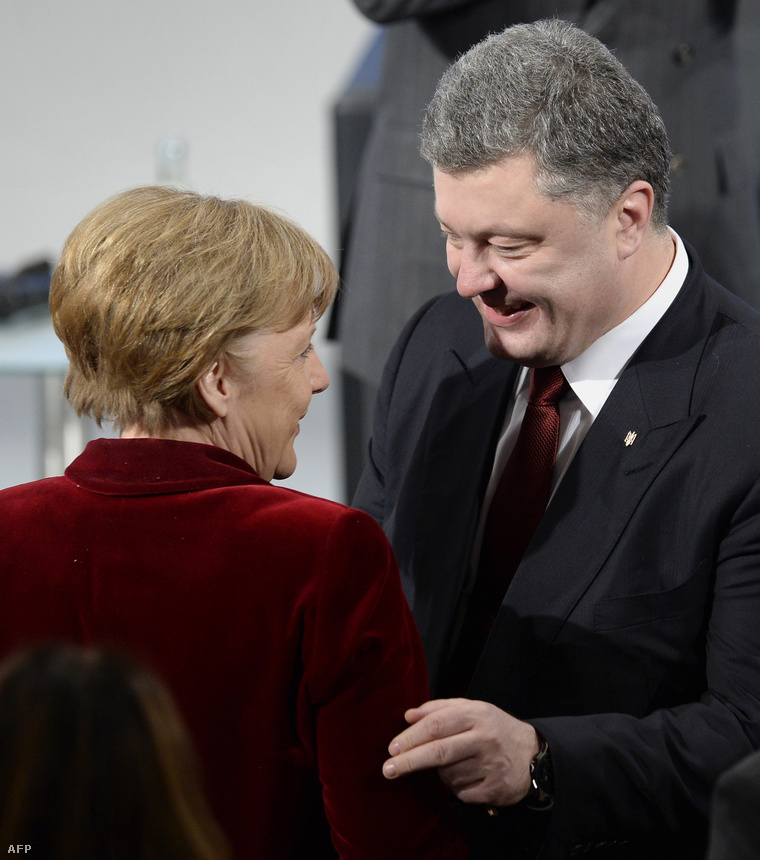 Angela Merkel és Petro Porosenko ukrán elnök a müncheni biztonságpolitikai konferencián, 2015. február 7-én.