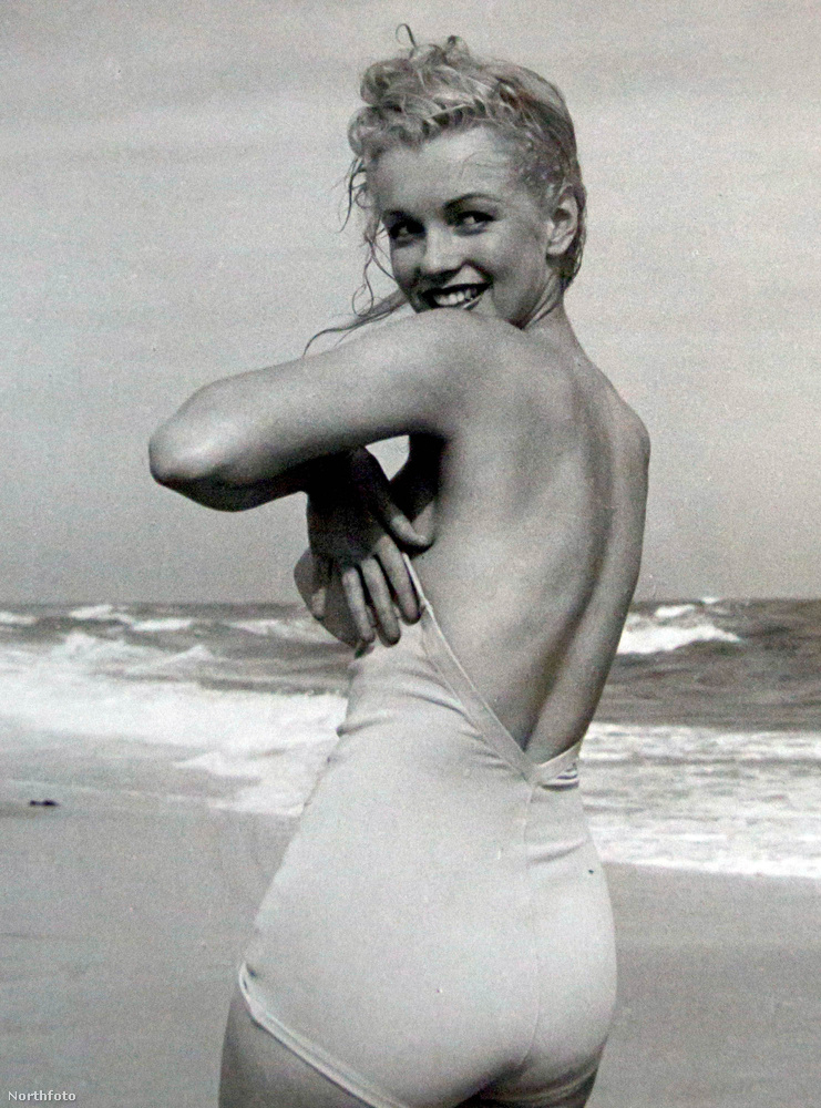 Andre De Dienes 1949 májusában fotózta Monroe-t a Tobey Beachen