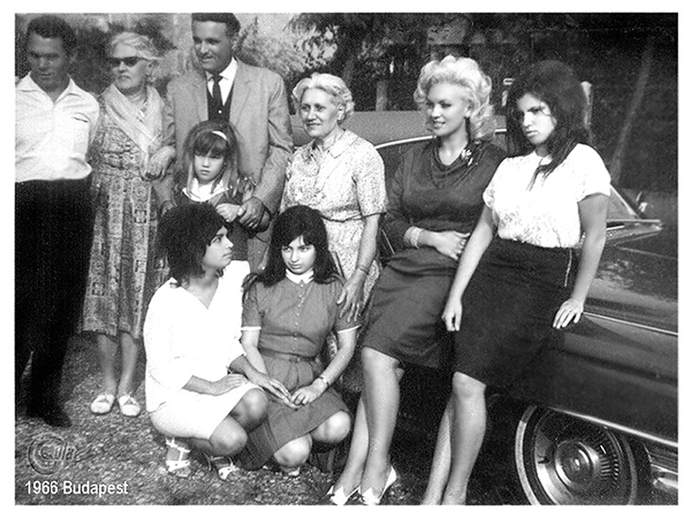 Eva Six és családja Budapesten 1966-ban