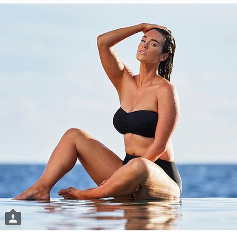 Laura WellsA 29 éves modell 40-42-es ruhákat hord, és az Instagramján is lelkesen kampányol, hogy a divatiparban fogadják el a pluse size modelleket.&nbsp;