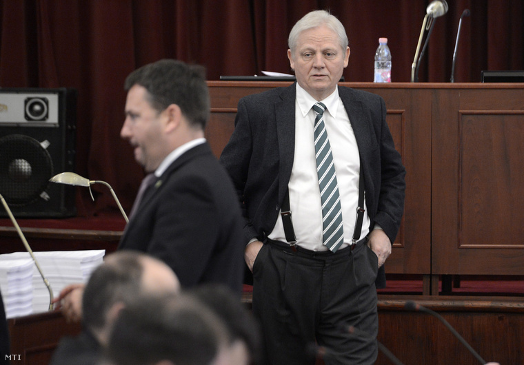 Tarlós István főpolgármester a Fővárosi Közgyűlés ülése előtt a Városházán 2015. január 28-án.