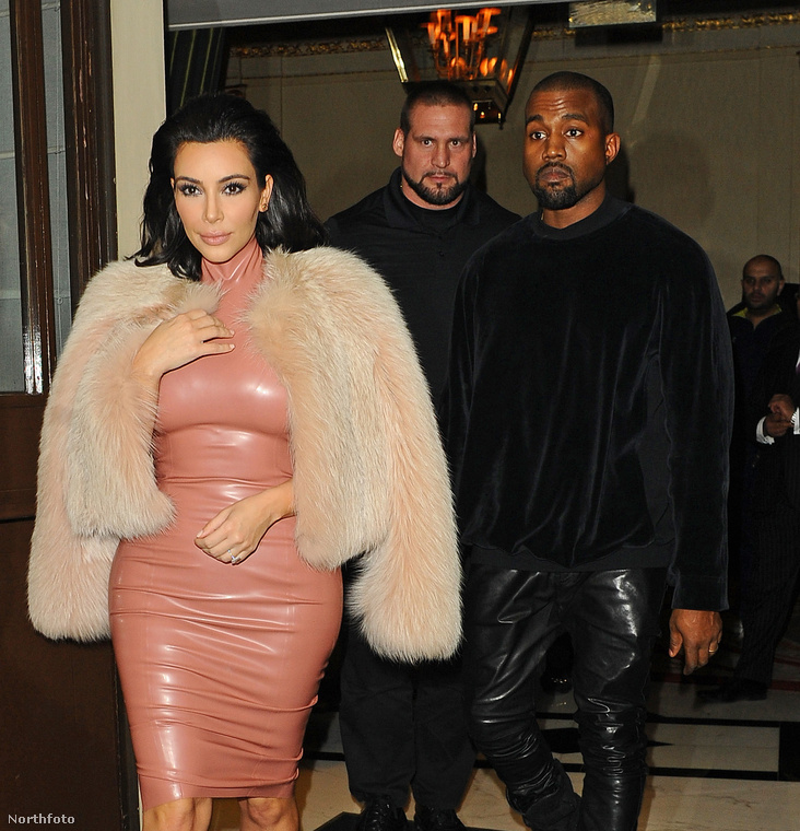 Kim Kardashian nagyon hasonló gumiruhában ment el megmutatni magát