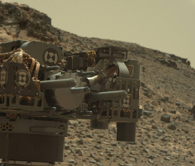 drill-curiosity-rover-arm-Sol908-pia19145-br2
