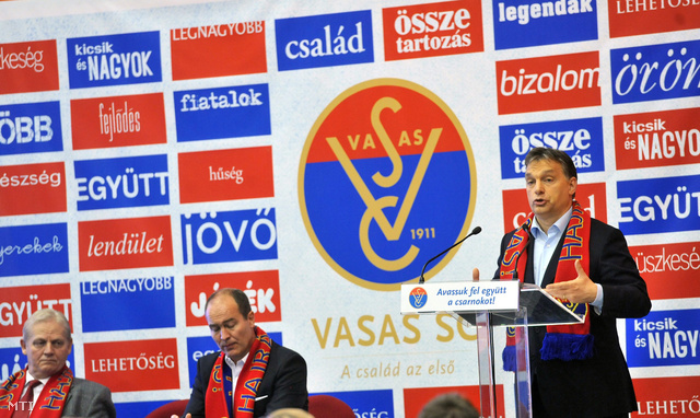 Orbán Viktor a Vasas sportcsarnokának átadásakor, 2012 decemberében