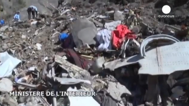 Egy videón közelről is láthatók a Germanwings-gép roncsai