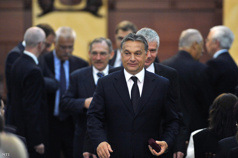 Orbán Viktor, Polt Péter és Pintér Sándor a Legfőbb Ügyszség dísztermében, egy 2012-es rendezvényen
