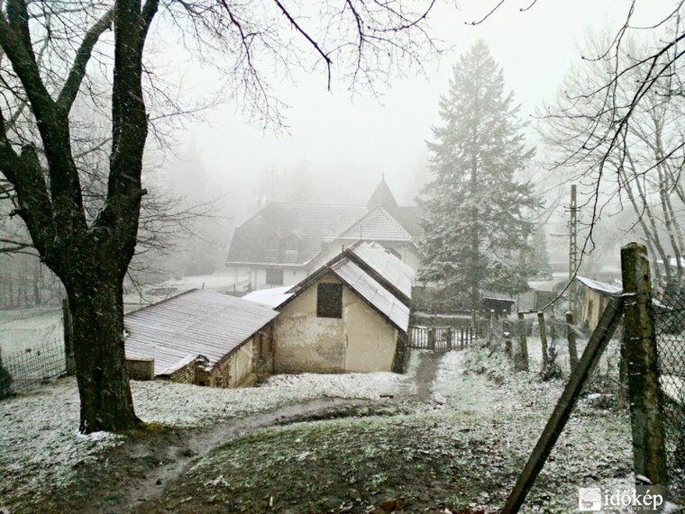 Az észak-magyarországi Rónafaluban már havazik