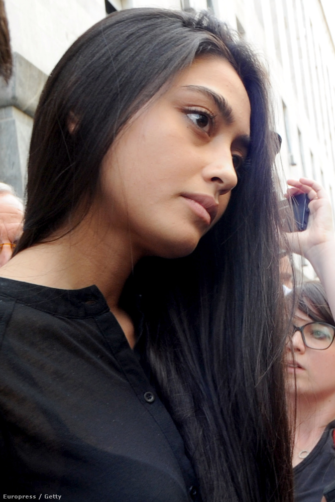 A most 22 éves, olasz származású modell 19 évesen azzal került be a hírekbe, hogy azt mondta, ő is részese volt Silvio Berlusconi hírhedt bulijainak.