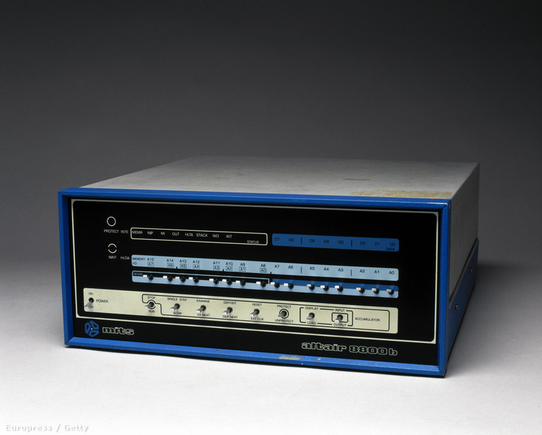 Az Intel 8080 mikroprocesszorára épülő Altair 8800b
