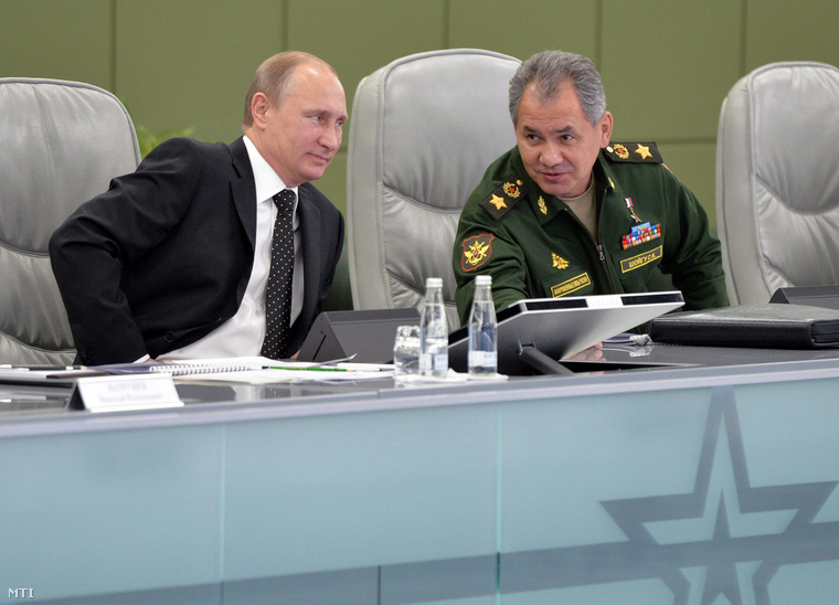 Vlagyimir Putyin orosz elnök Szergej Sojgu védelmi miniszter
