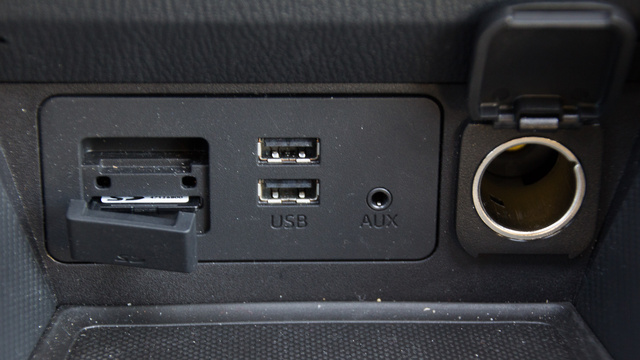 Két USB-csatlakozó! A VW elsárgul az irigységtől