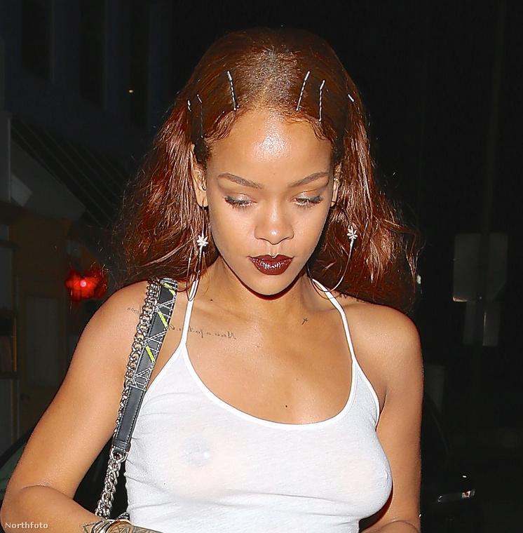 Rihanna átszúrt bimbóját csütörtökön láthattuk