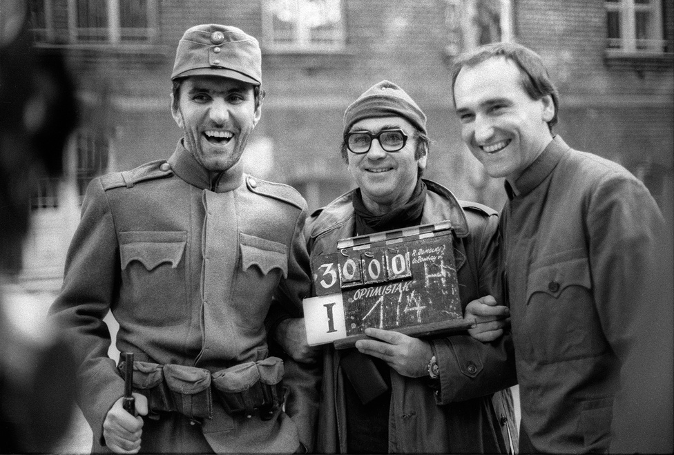 Még mindig az Optimisták forgatása 1979-ből, a háromezredik felvétel, áll a csapón a számláló. Balra Eperjes Károly, jobbra Blaskó Péter. 
