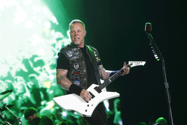 James Hetfield, az amerikai Metallica heavymetal-együttes énekes-gitárosa a Rock in Rio USA zenei fesztivál második napján Las Vegasban 2015. május 9-én.
