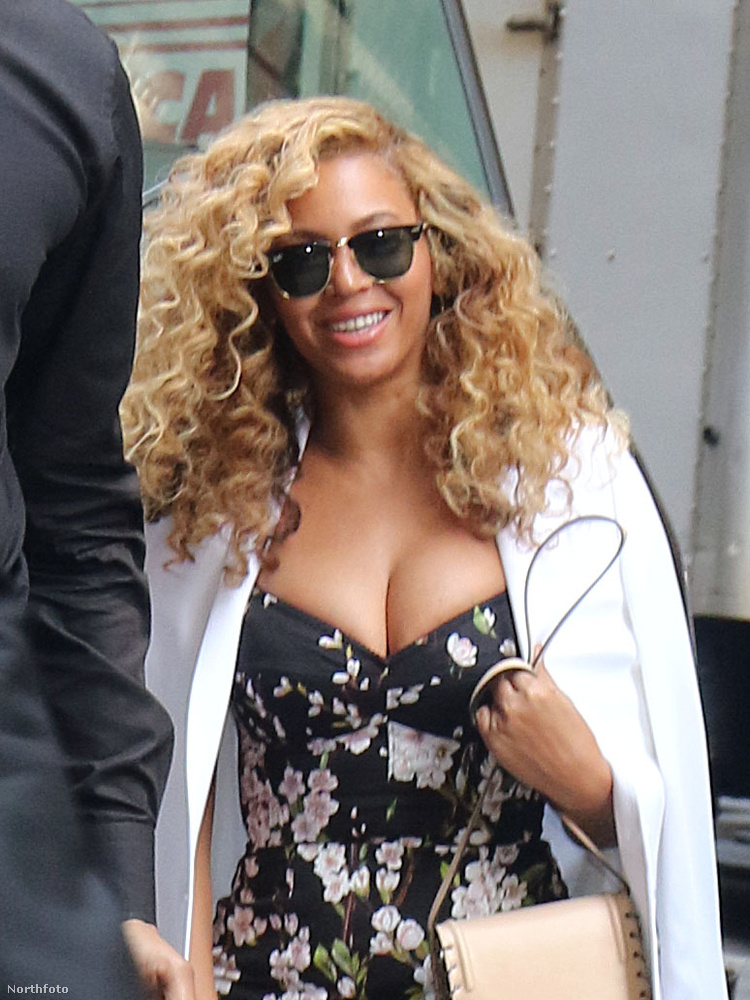 Beyoncé megmutatta, miért rossz ötlet, ha egy nagymellű nő nem ráillő ruhát vesz fel.
