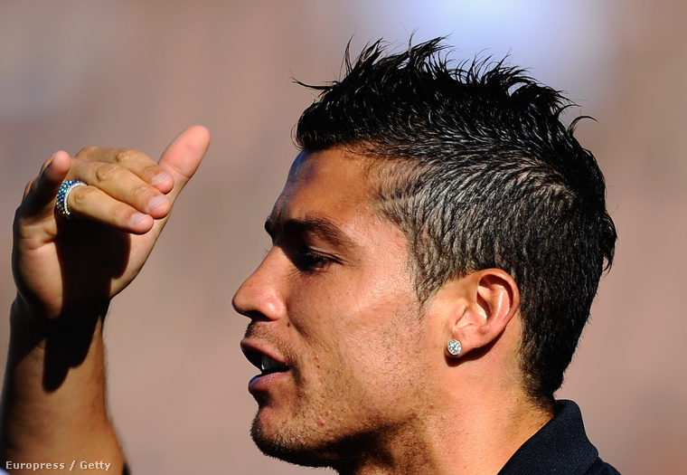 Christiano Ronaldo is nagyon népszerű, 26,1 millió ember követi.